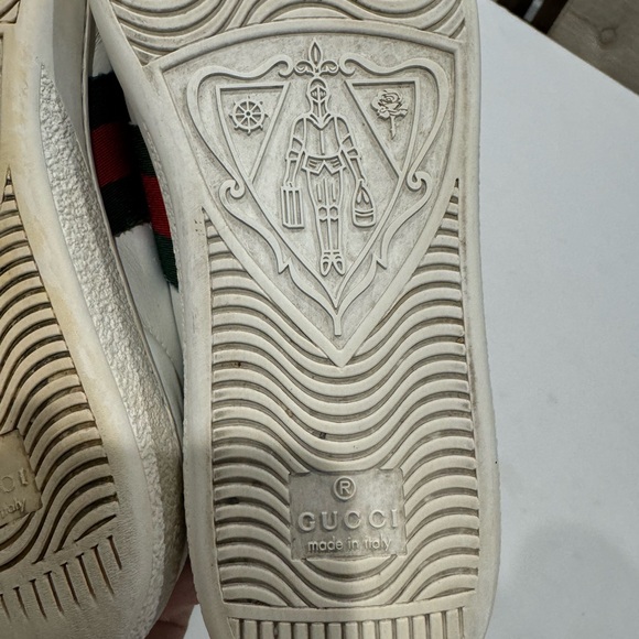 Authentic Gucci sneakers with pearl and spikes design - Picture 12 of 13